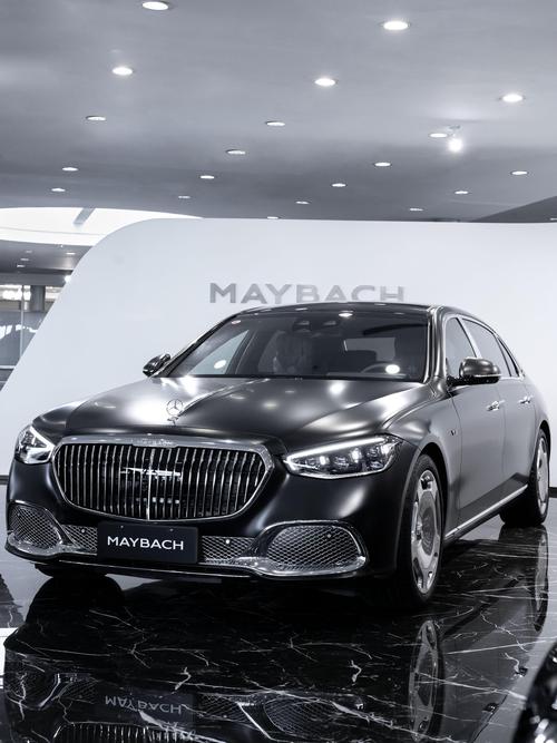 成都326岚图汽车的售后服务让用户无忧出行，迈巴赫未来的豪华车趋势